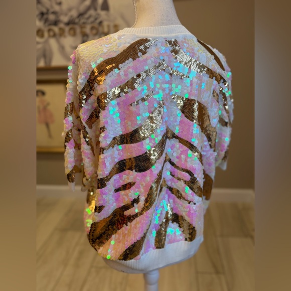 New! QUEEN OF SPARKLES Gold and White Full Sequin Tiger Stripes Sweater - Picture 7 of 10